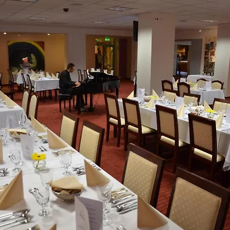 Hotel **** 4*